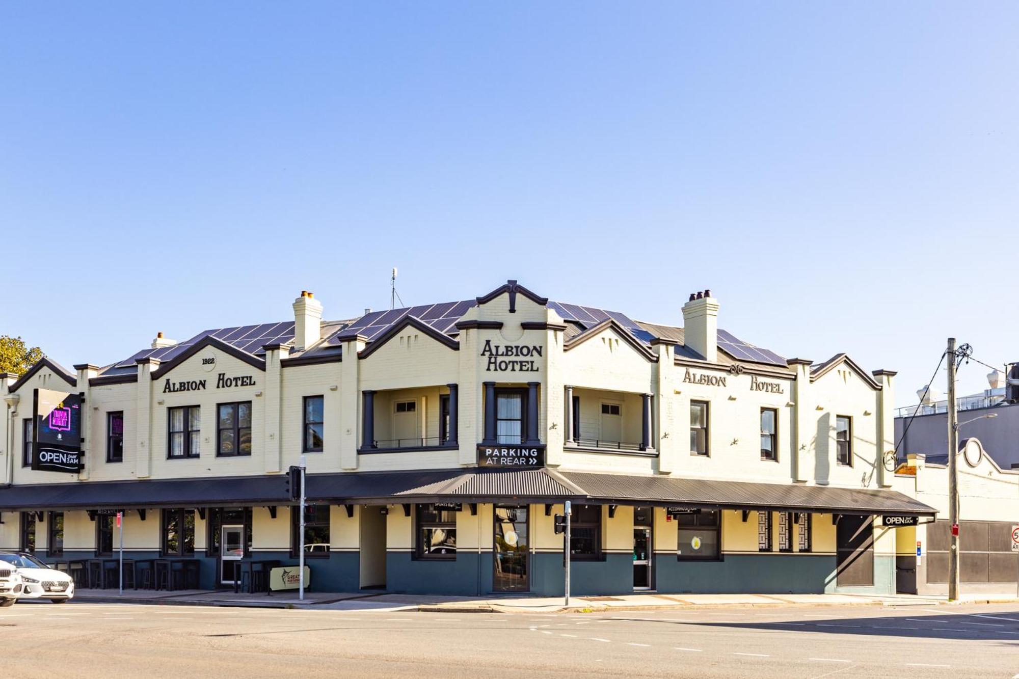 The Albion Hotel Newcastle Buitenkant foto